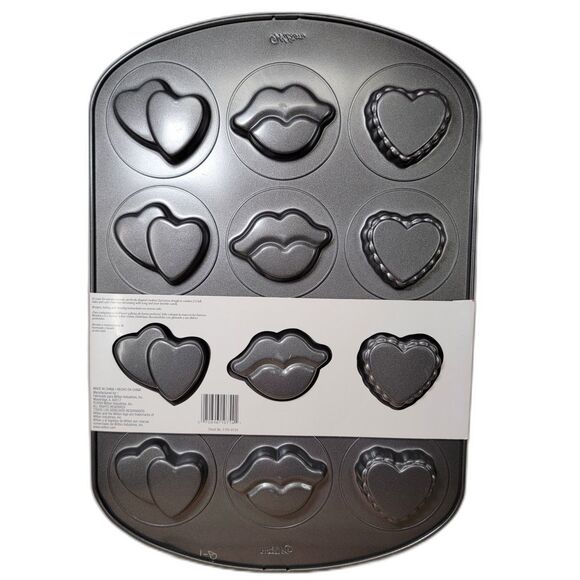 Wilton 12-Cavity Non-Stick Valentine Cookie Pan NWT - Picture 4 of 5